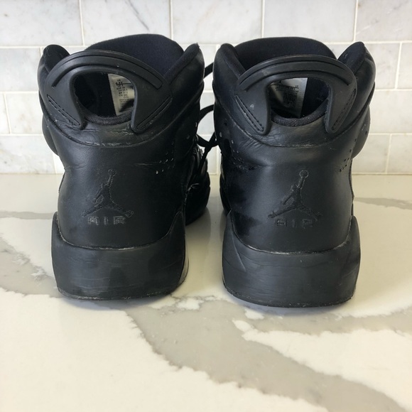 Black Air Jordan’s - Picture 3 of 4